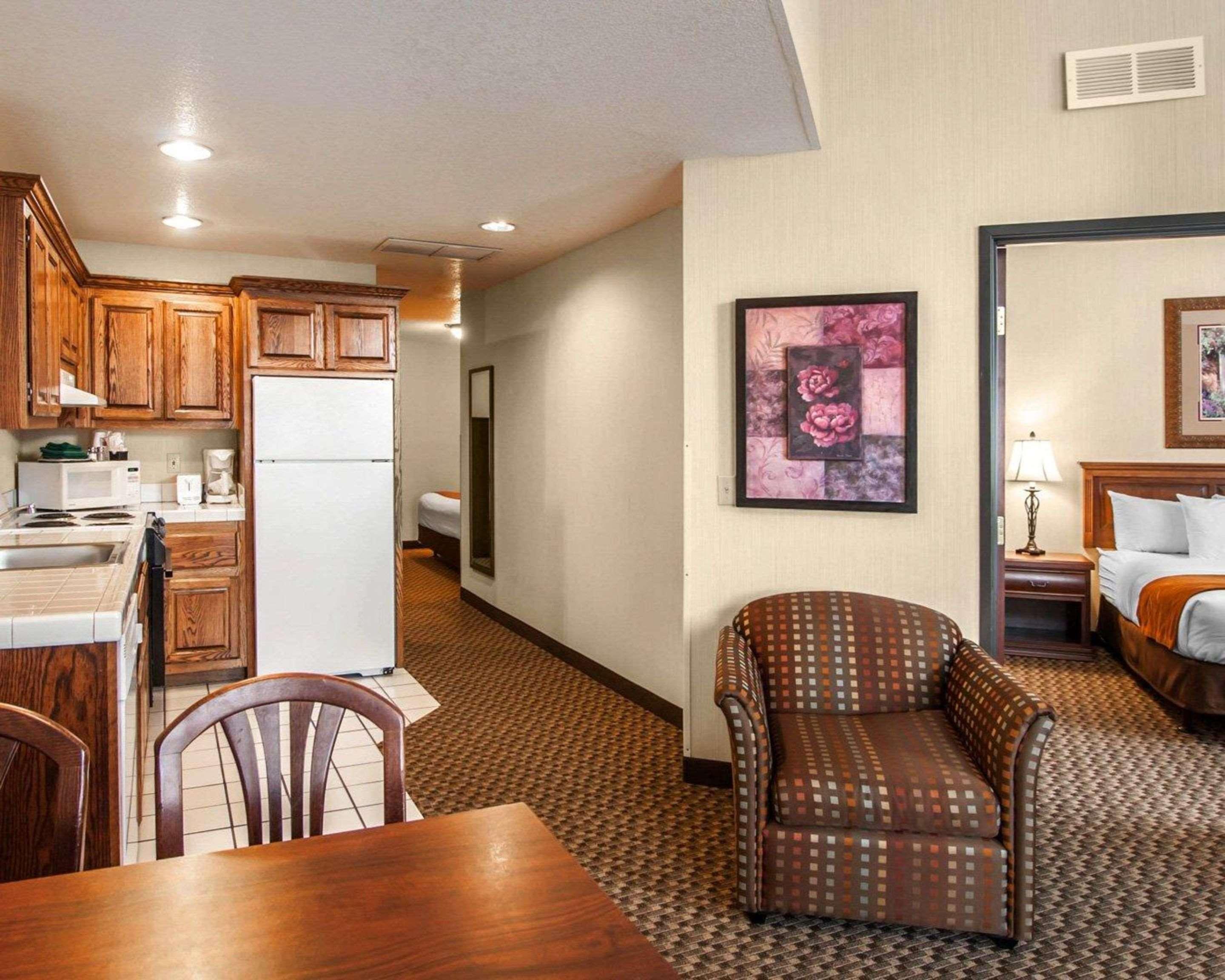 Comfort Suites Corvallis Buitenkant foto